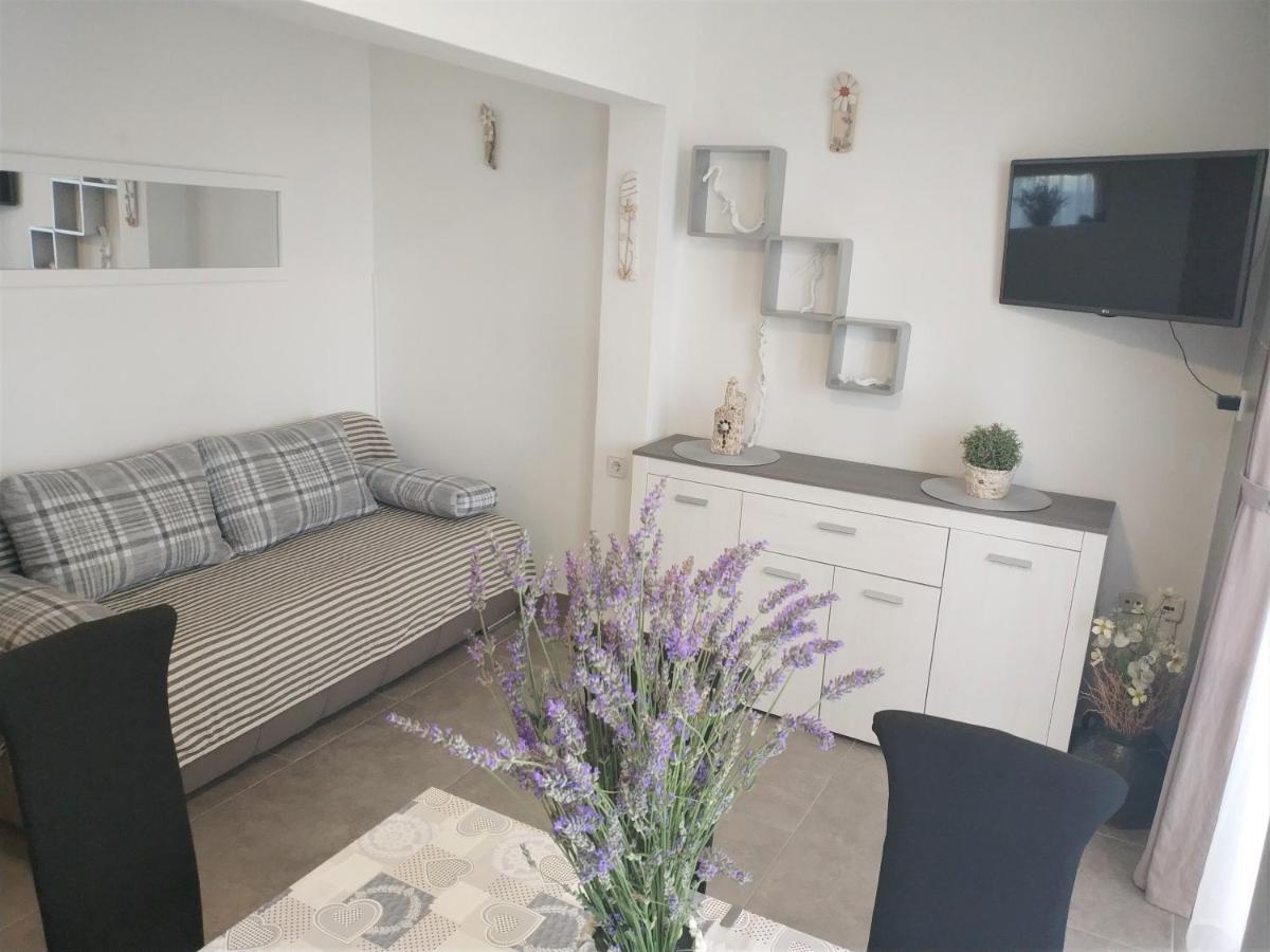 Apartments Rak Vis Bagian luar foto