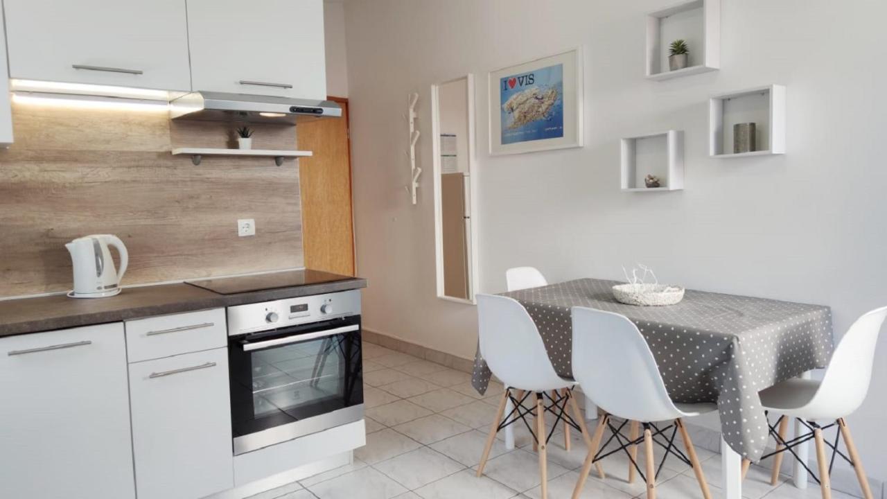 Apartments Rak Vis Bagian luar foto