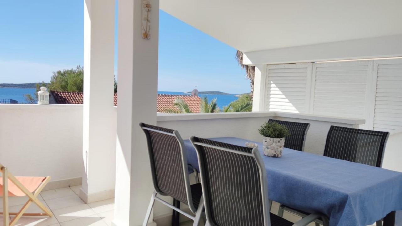 Apartments Rak Vis Bagian luar foto